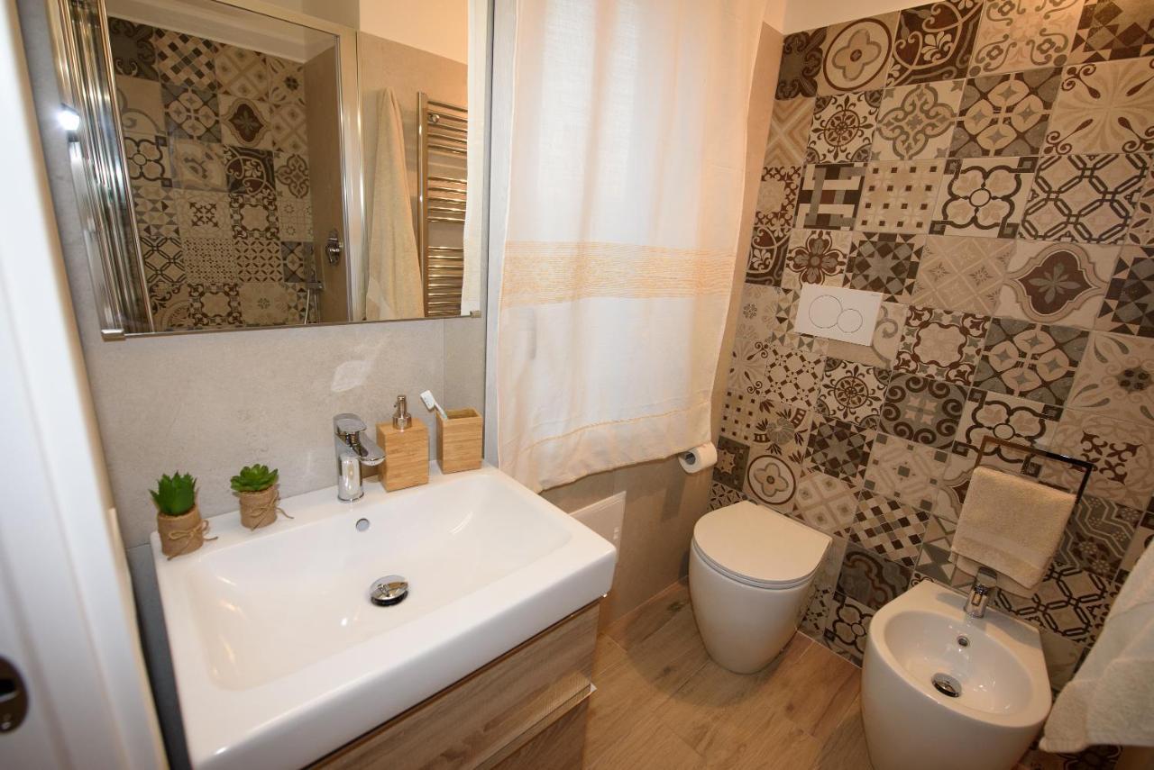 Апартаменти Loft Lungomare Vista Mare E Monti Арбатакс Екстер'єр фото