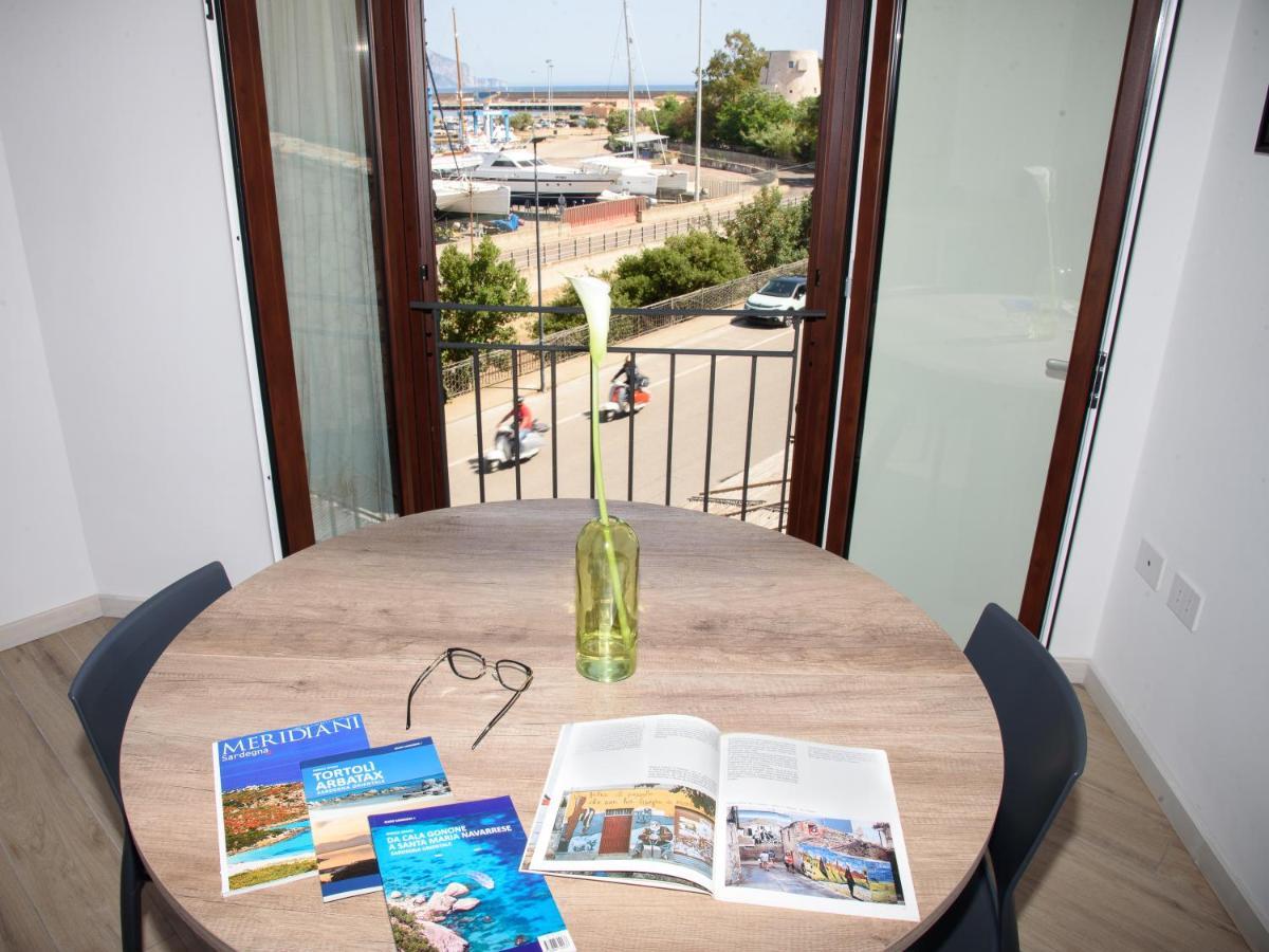 Апартаменти Loft Lungomare Vista Mare E Monti Арбатакс Екстер'єр фото